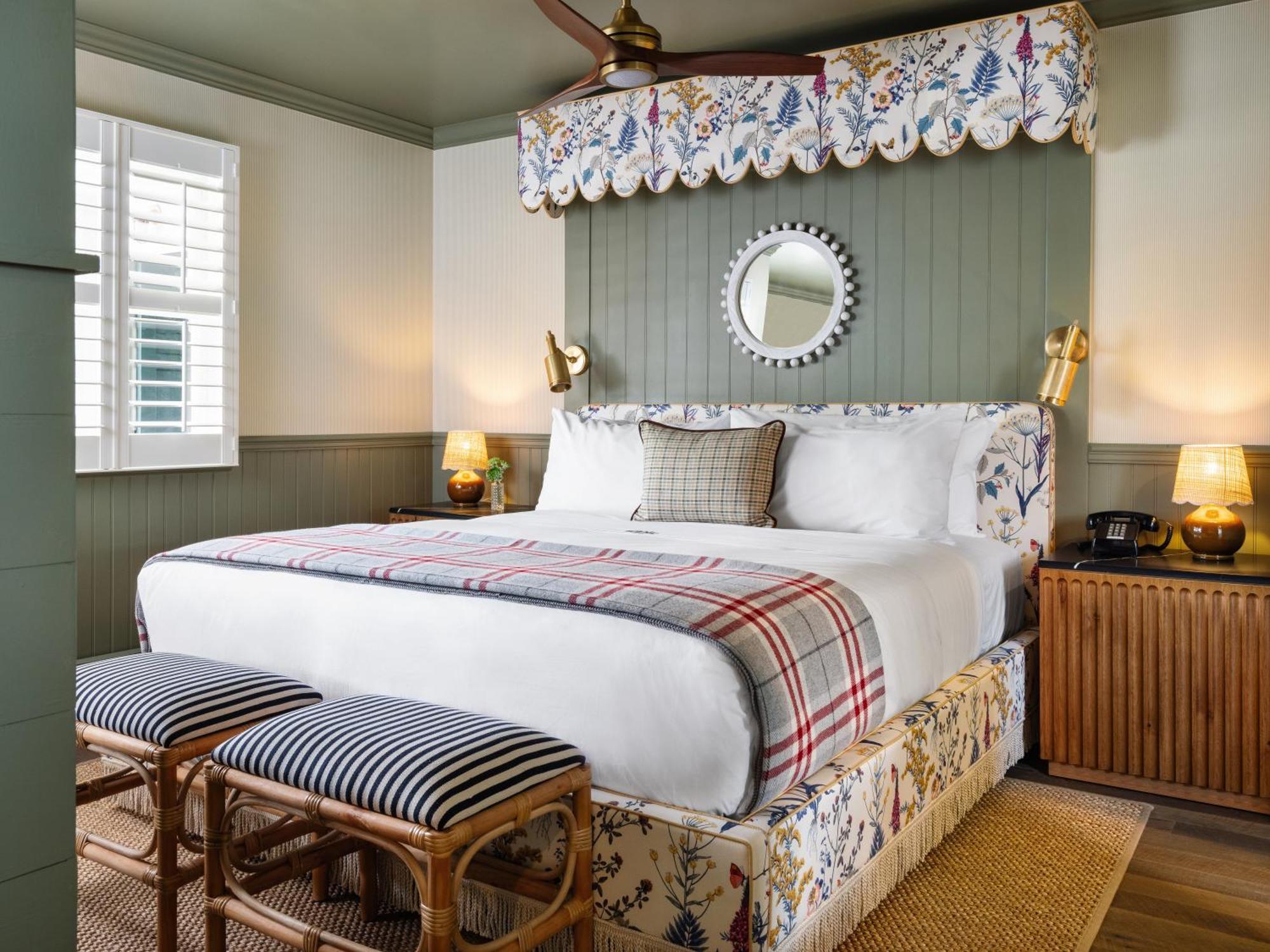 Le Petit Pali At 8th Ave 4*