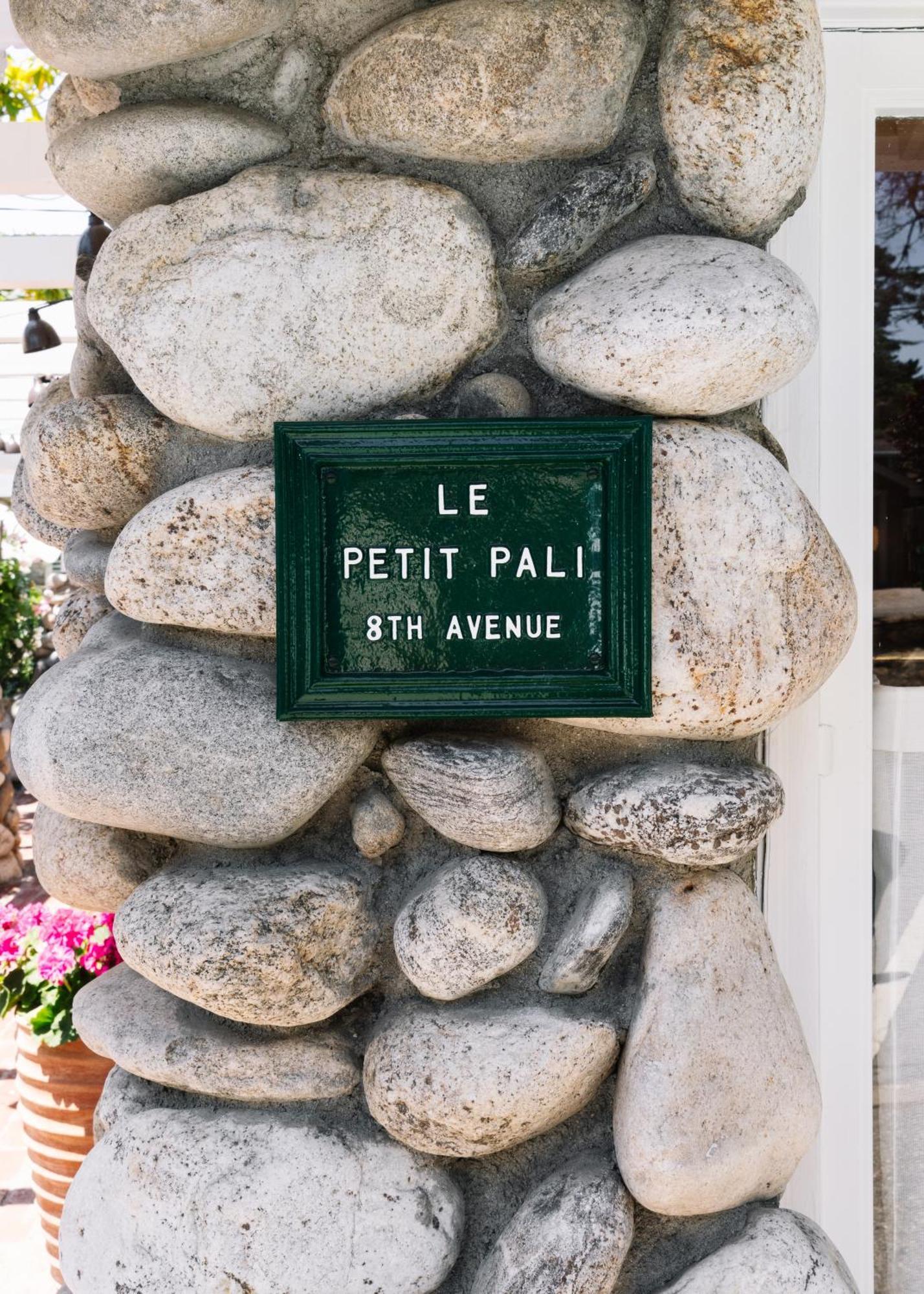 Le Petit Pali At 8th Ave 4*